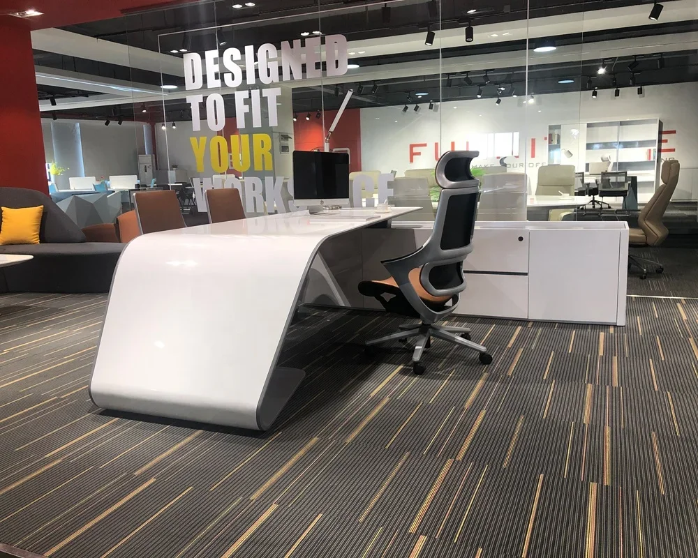 Office Tech Management - 2026 CEO Kablosuz Şarjlı L Şeklinde